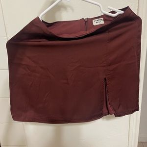 Aritzia skirt burgundy color